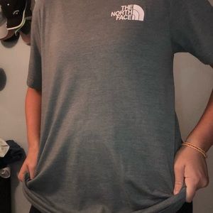 North face short sleeve shirt